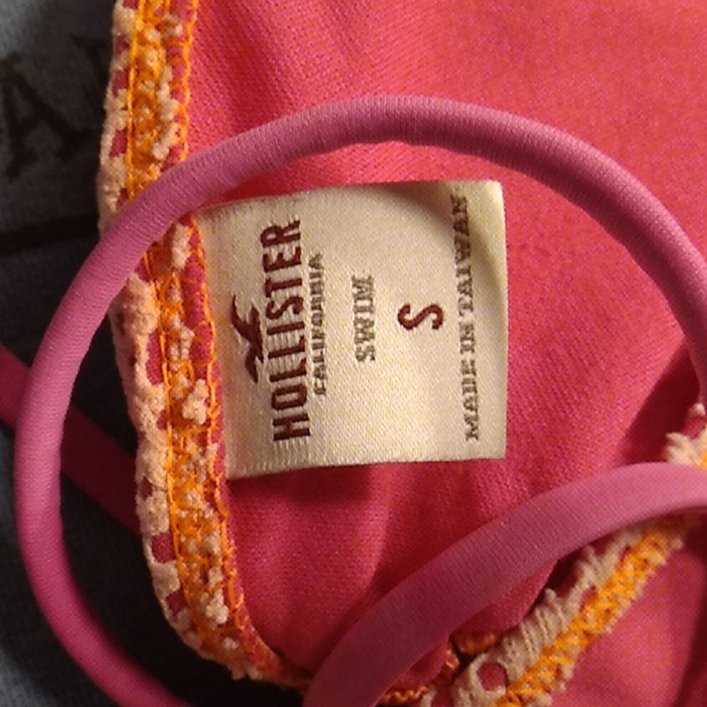 Hollister Bikini - Picture 3 of 3